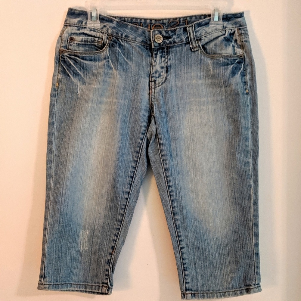 Rue21 Denim Capris 16" Inseam Size 3 4 JR